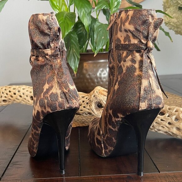 Chic diba Wiz Ard Cheetah Animal Print Stiletto Heels Bootie Boots - Picture 4 of 11